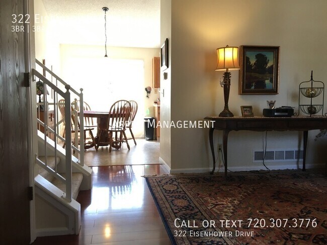 Foto del edificio - 322 Eisenhower Dr