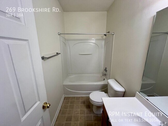 Foto del edificio - 269 Brookshire Rd