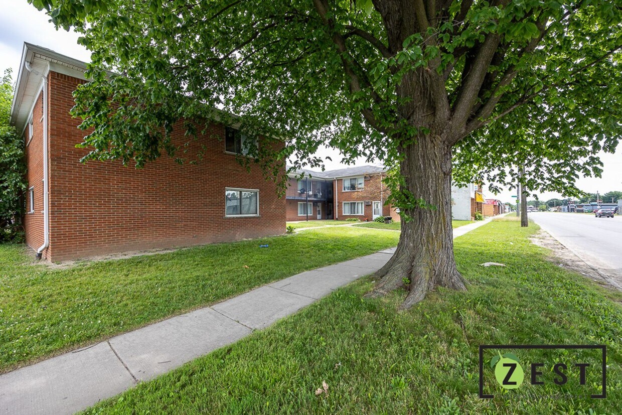 22330 W Warren Room for Rent in Redford Charter Township, MI