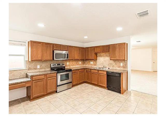 Building Photo - 13360 Anita Ct