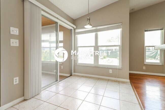 Foto del edificio - 3 Bedroom Pet-Friendly Home in New Port Ri...
