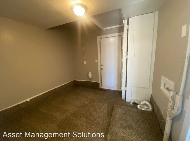 Foto del edificio - 3 br, 1 bath House - 1801 Carlisle