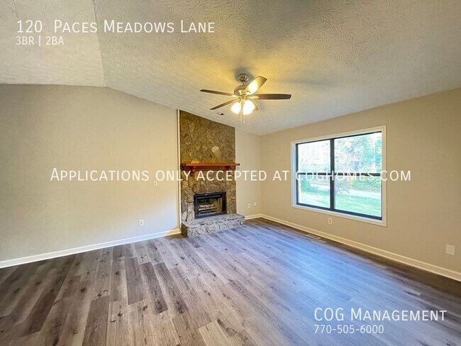 Foto del edificio - 120 Paces Meadows Ln
