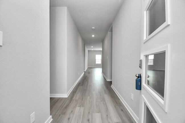 Building Photo - 6702 Arabella Lakes Dr