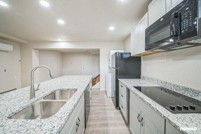Foto del edificio - Charming 2BR House in Denver