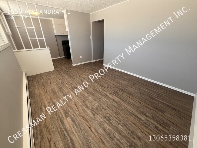 Photo du bâtiment - 1 Bed 1 bath APARTMENT located in Regina, SK - Rosemont area
