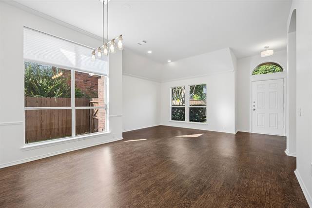 Foto del edificio - 6717 Misty Hollow Dr