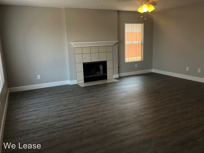 Building Photo - 4 br, 2.5 bath House - 917 Newport Court
