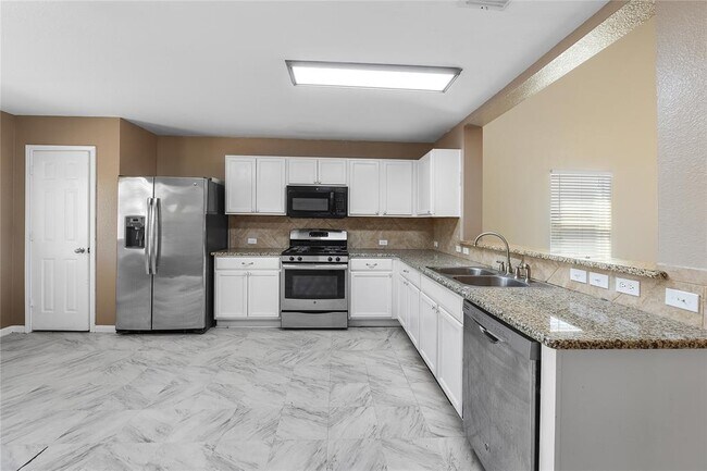 Building Photo - 18436 Weatherby Ln
