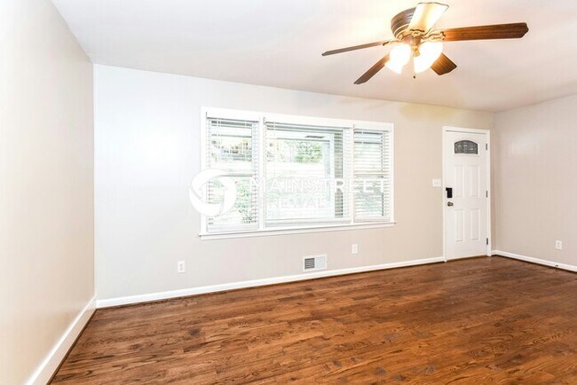 Building Photo - 4 Bedroom Pet-Friendly Home in DOUGLASVILLE, GA with Main Street Renewal