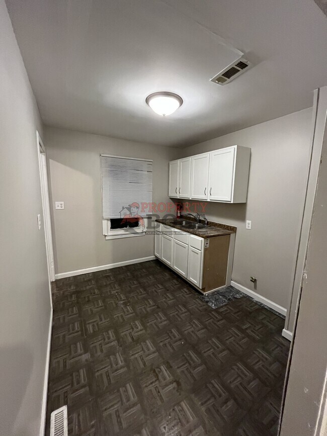 Foto del edificio - 2227 Georgia St