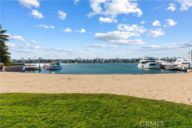 Building Photo - 2411 Bayshore Dr