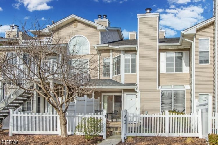 39 Ashley Ct, Bedminster, NJ 07921 Condo for Rent in Bedminster, NJ