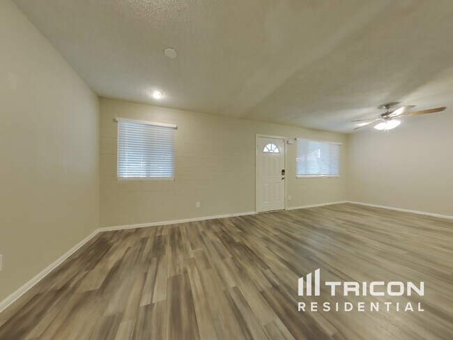 Foto del edificio - 4241 N 73rd Ln