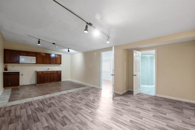 Foto del edificio - 1614 Ryon St