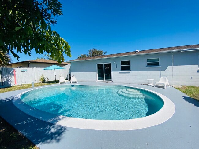 Foto del edificio - 8150 Penwood Dr