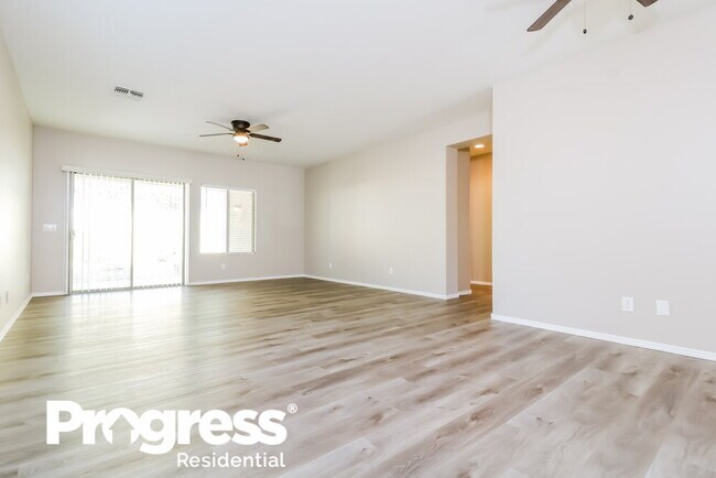 Foto del edificio - 138 N 194th Ln
