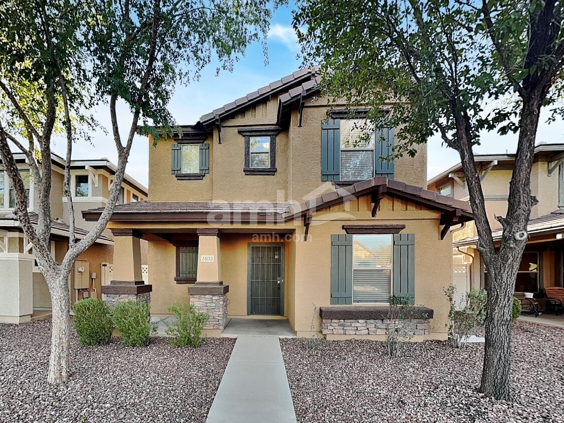 Primary Photo - 1033 S Deerfield Ln