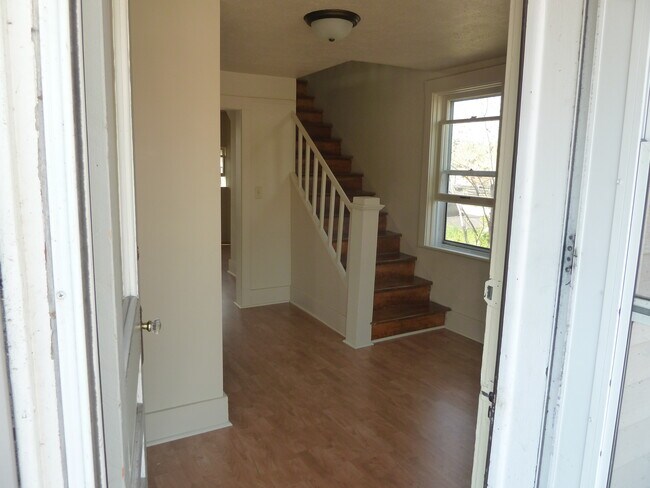 Foto del edificio - 221 W Bluff Street