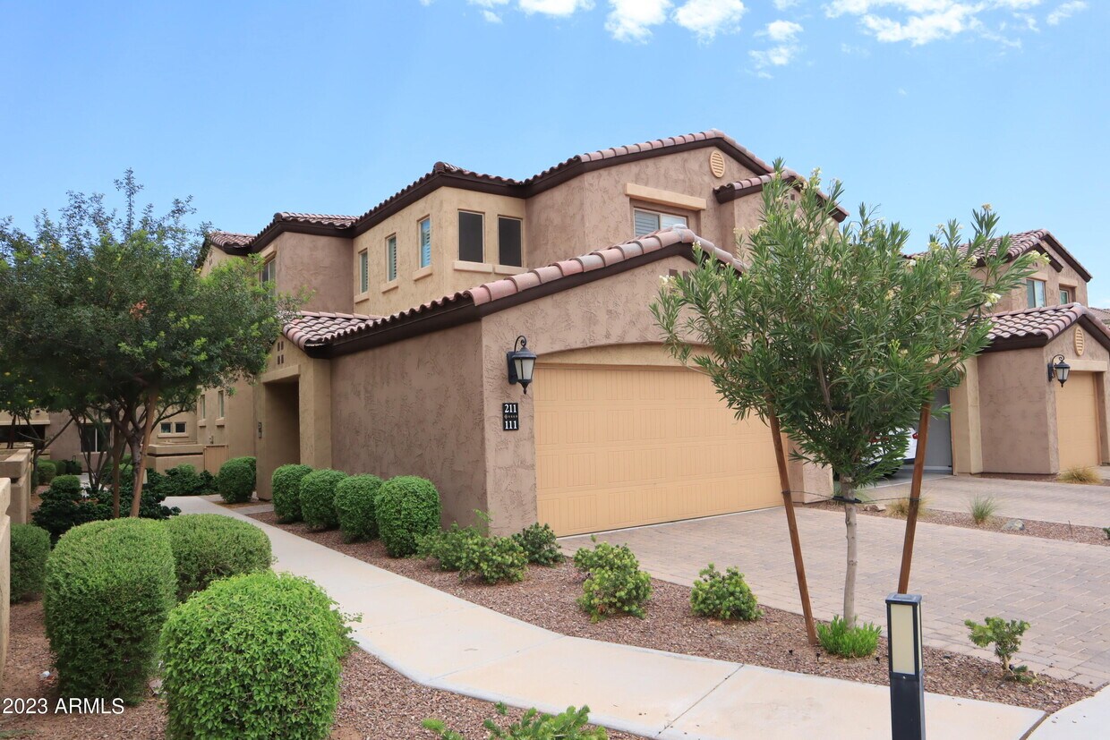 Foto principal - 250 W Queen Creek Rd