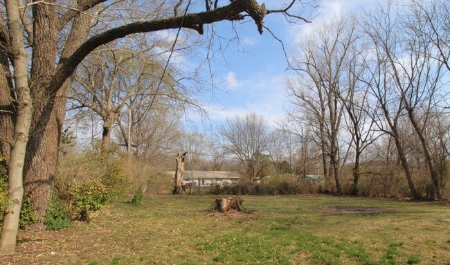 Foto del edificio - 2418 W Wedington Dr