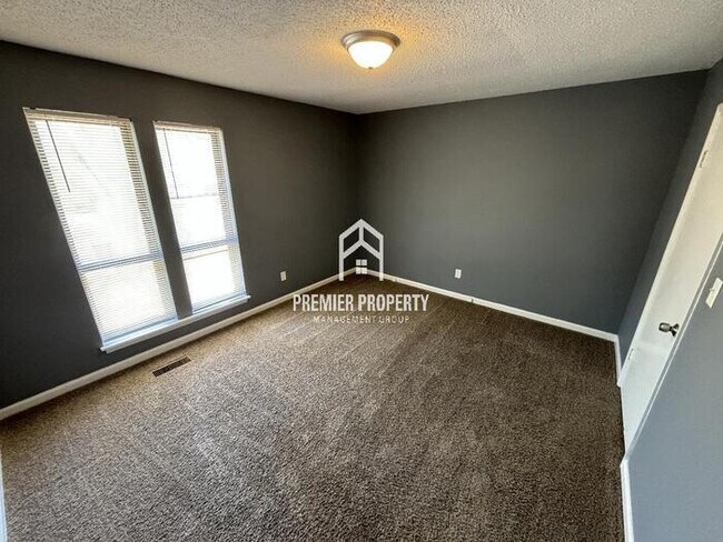 Building Photo - 13 Eddings Ln - Available Now!