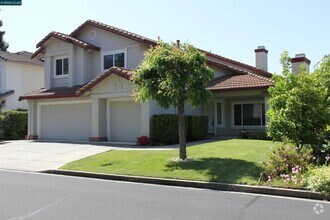 Building Photo - 338 Newcastle Ln
