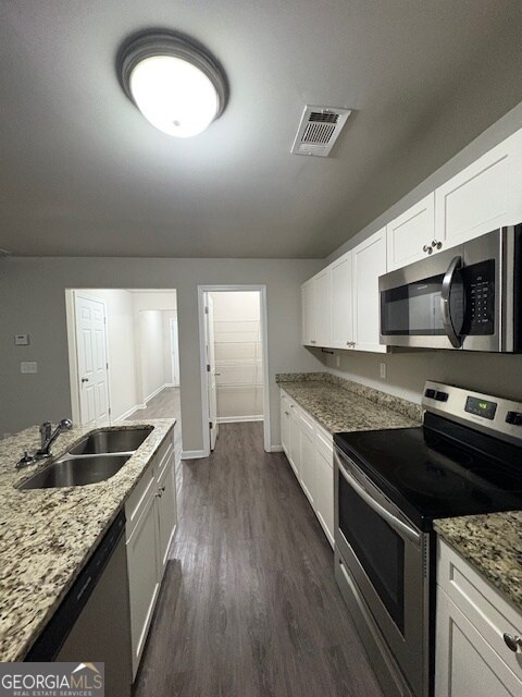 Foto del edificio - 314 Nutwood Trce