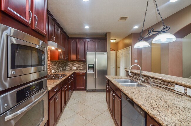 Foto del edificio - 1202 Ancrum Hill Ln