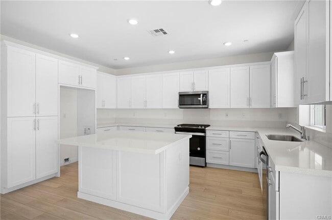 Building Photo - 23775 Orange Blossom Dr