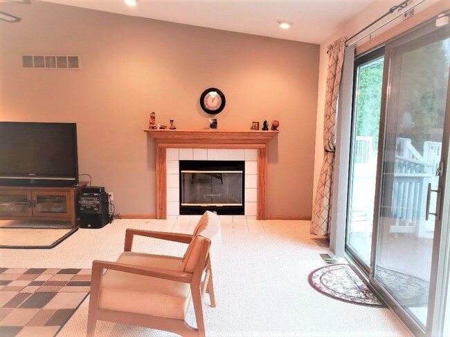 Building Photo - 416 Red Wing Ln