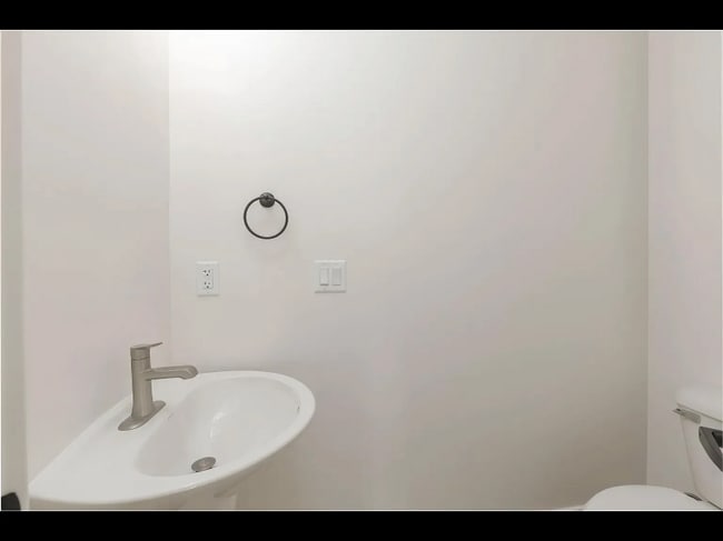 Foto del edificio - 301 S 1930 W