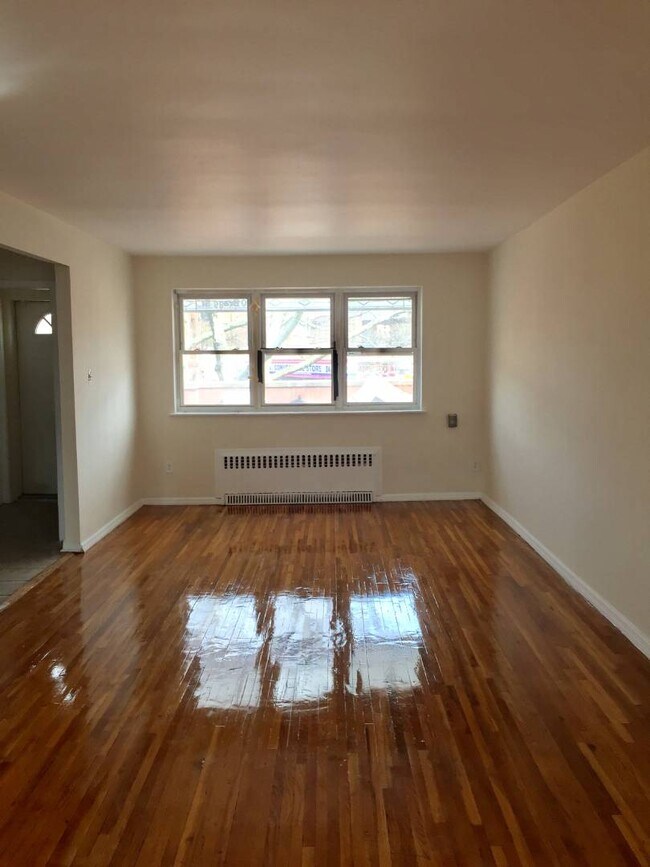 Building Photo - 2090 Bragg St