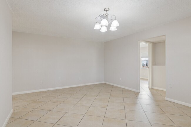 Foto del edificio - 1861 Dolphin Dr