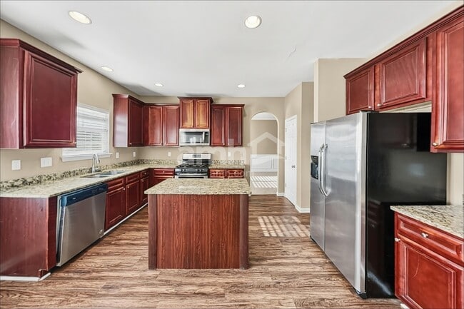 Building Photo - 4975 Hopewell Manor Dr