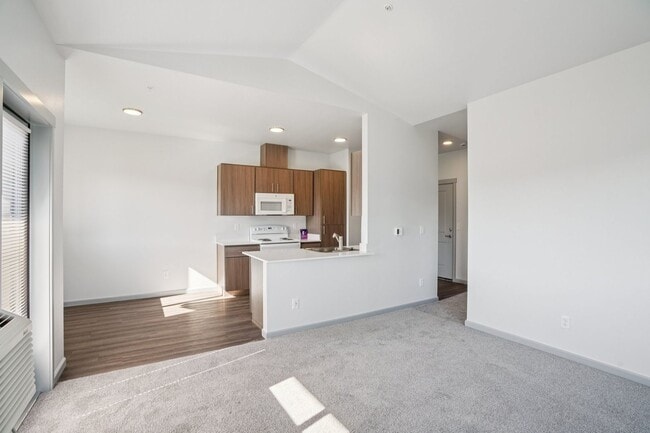 Interior Photo - LIBERTY CREST APARTMENTS