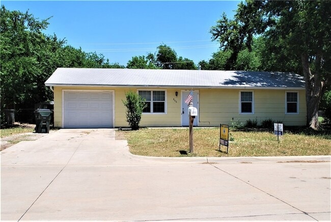 Photo - 806 S 1st St House