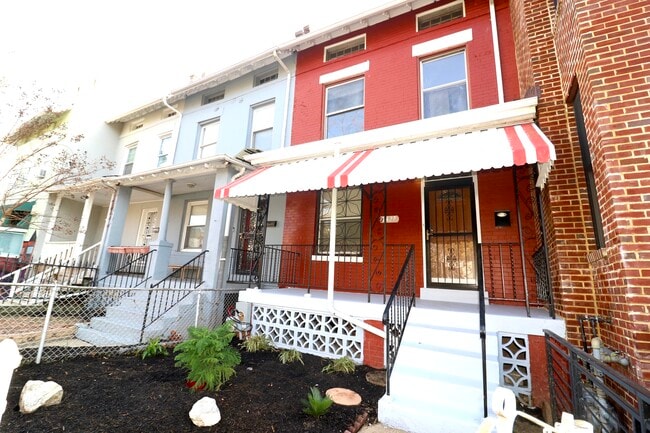 Building Photo - 2627 Sherman Ave NW