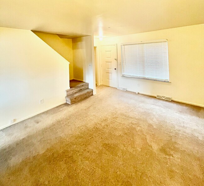 Building Photo - 29251 Tessmer Ct