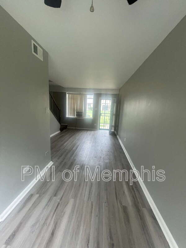 Foto del edificio - 1919 S Parkway