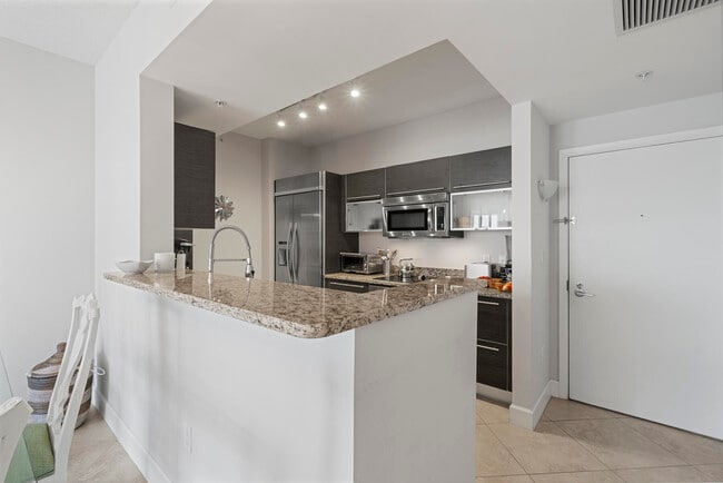 Building Photo - 550 Okeechobee Blvd