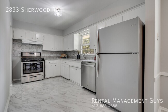 Building Photo - 2833 Sherwood Rd