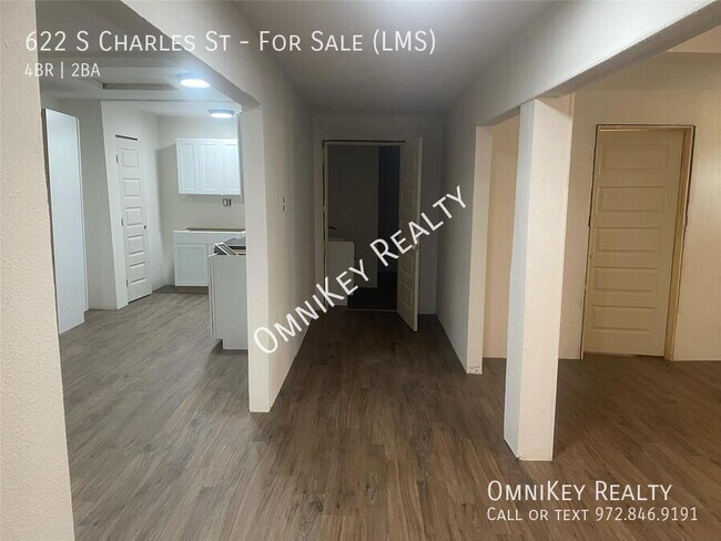 Building Photo - 622 S Charles St