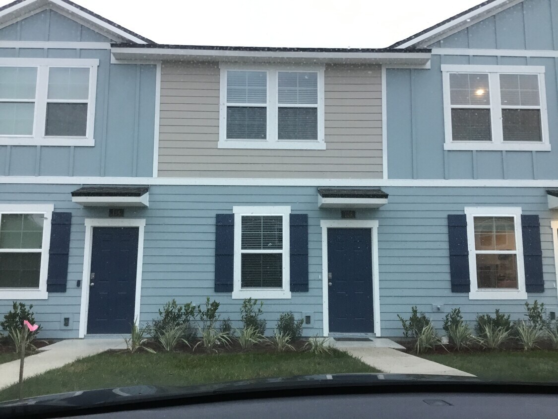 Foto principal - 110 Red House Cir