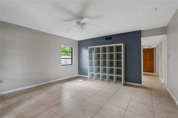 Foto del edificio - 10597 101st Ave