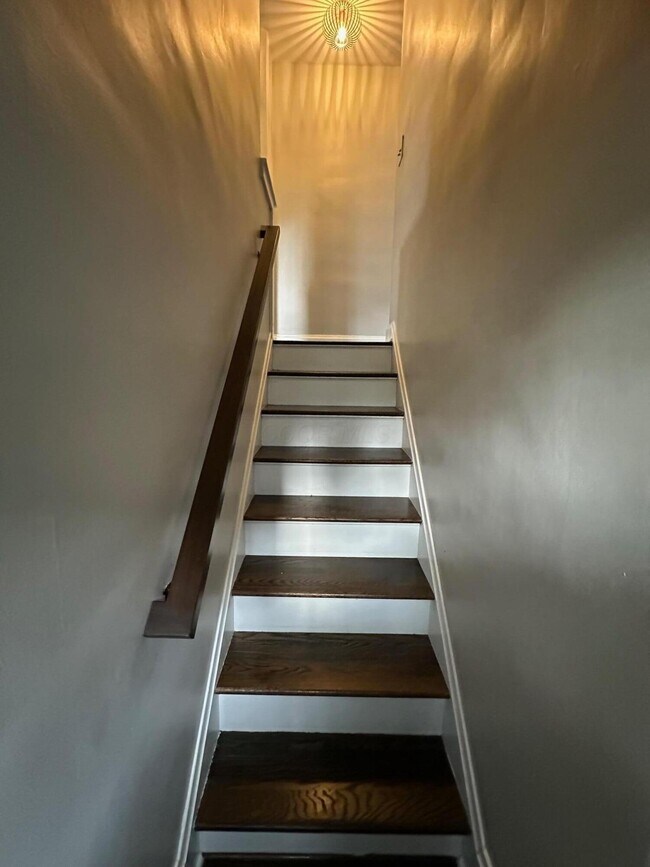 Foto del edificio - 99-101-101 Tibet Rd