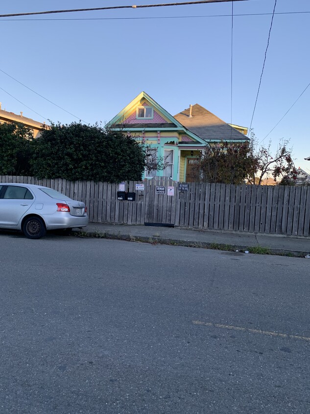 Primary Photo - 1811 3rd St