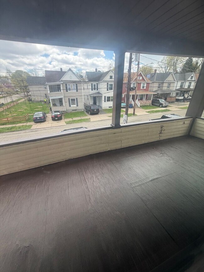 Foto del edificio - 556-58 E 5th St