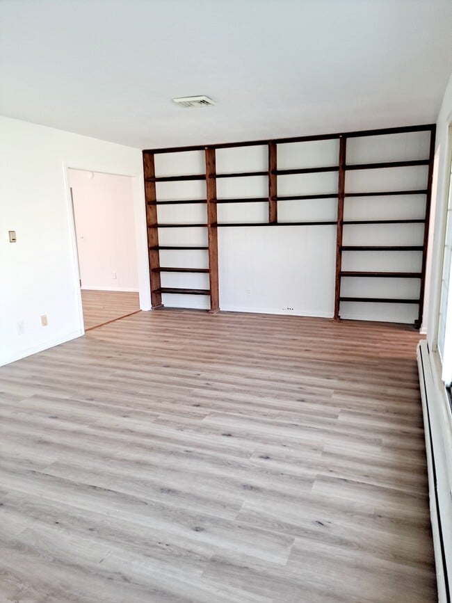 Building Photo - 174 Whaley Rd