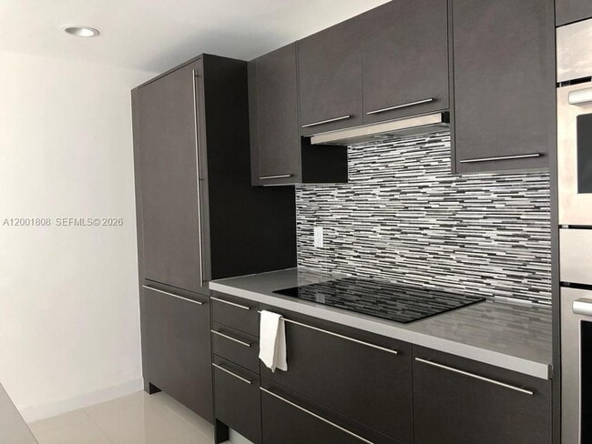 Foto del edificio - 7875 NW 107th Ave